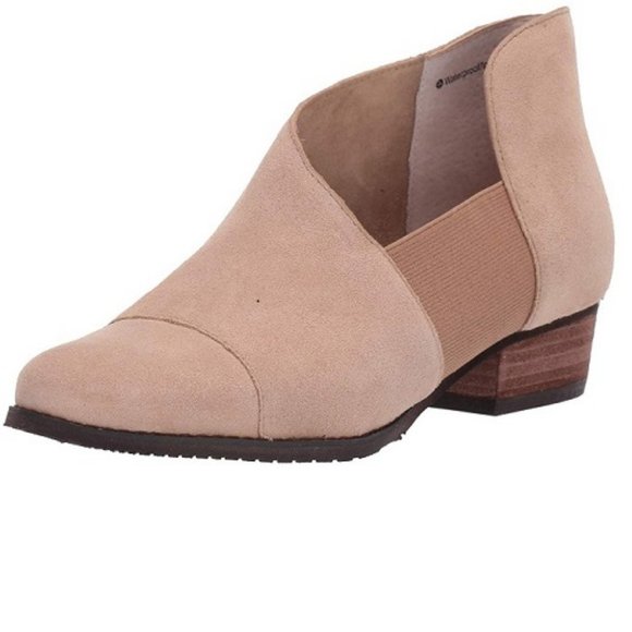 Blondo IZZYS Suede, Cut Out Block Heel Bootie NIB - Picture 3 of 7